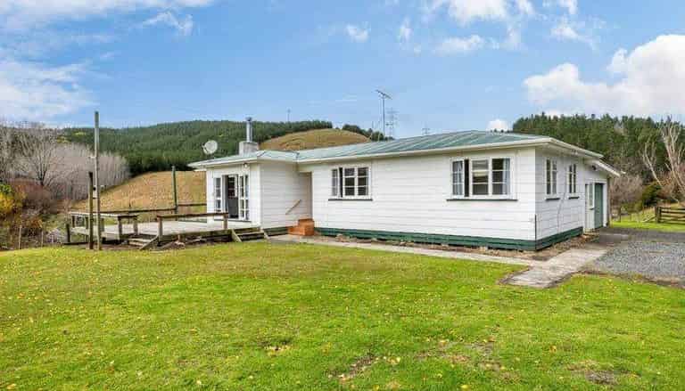 1396 State Highway 1, Kaiwaka