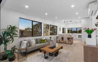 935E Whangaparaoa Road, Manly