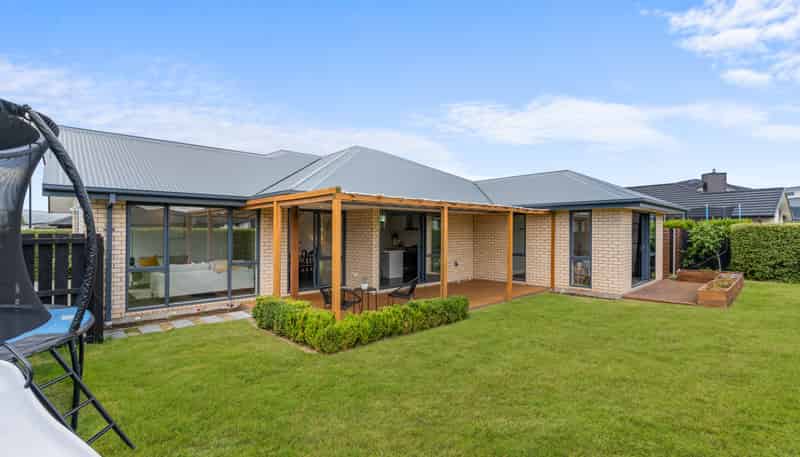 1 Dow Square, Wigram