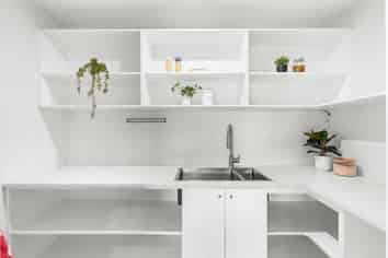 1 Dow Square, Wigram