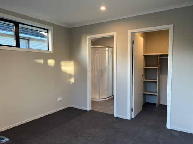 2/41 Kenney Crescent, Fairfield