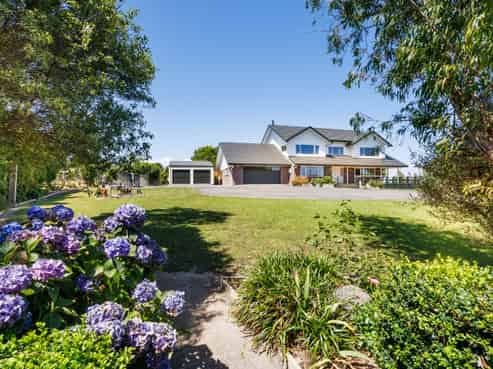 148 Watershed Road, Bunnythorpe