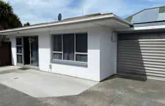 2/455 Gloucester Street, Linwood