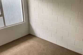 2/455 Gloucester Street, Linwood