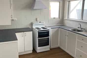 2/455 Gloucester Street, Linwood