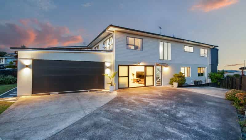 42 Albatross Road, Red Beach