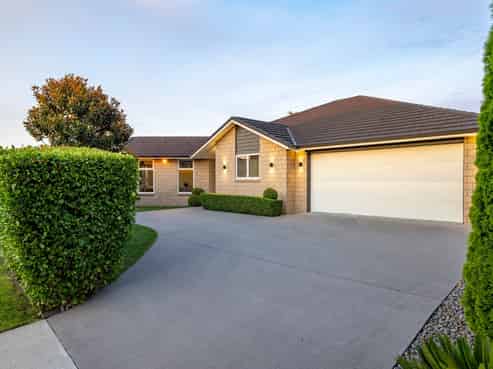 13 Roy Hilton Drive, Flagstaff