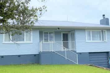 100 Triangle Road, Massey