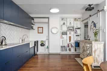 709 Marine Drive, Eastbourne