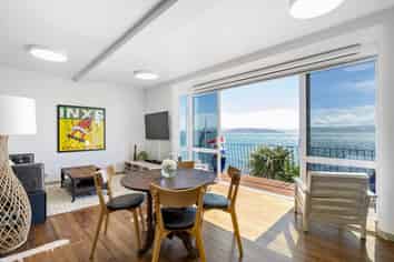 709 Marine Drive, Eastbourne