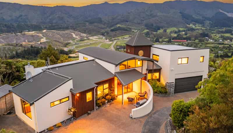 69 Mount Marua Way, Upper Hutt