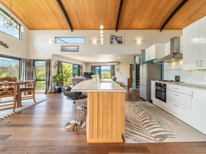 69 Mount Marua Way, Upper Hutt