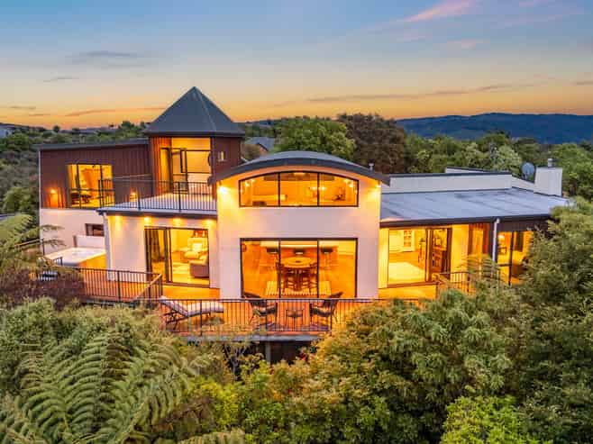 69 Mount Marua Way, Upper Hutt