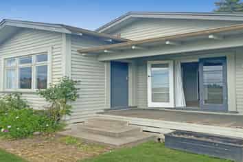 Hawkes Bay - Address withheld