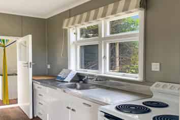 Hawkes Bay - Address withheld