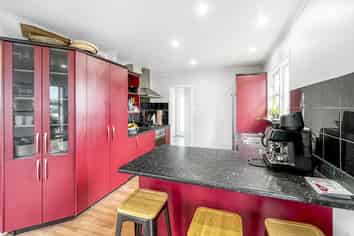 21 Battersea Place, Roslyn