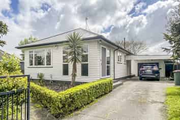 21 Battersea Place, Roslyn