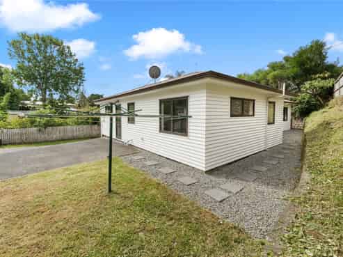 46B Brains Road, Kelston
