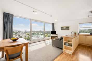 6/24 Patanga Crescent, Thorndon