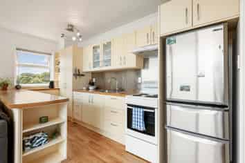 6/24 Patanga Crescent, Thorndon