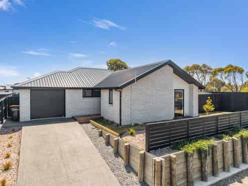 101 Eureka Street, Aranui