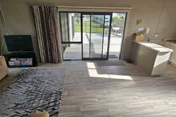 100 Moore Place, Whangamata