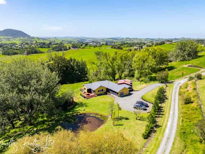 16 Nikau Lane, Maungaturoto