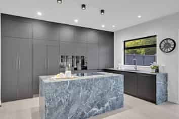 2/1876 River Road, Flagstaff