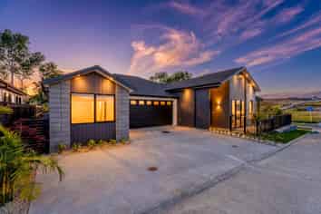 2 Lucent Lane, Milldale