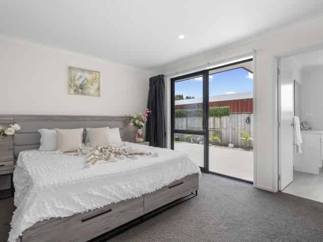 55 Goodwin Crescent, Pyes Pa