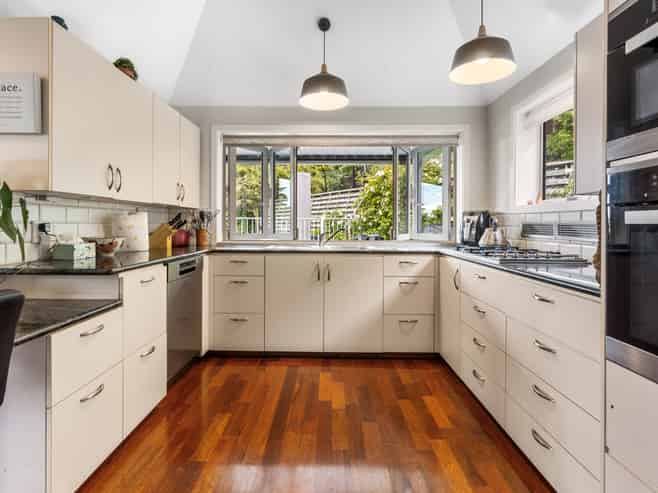 75 Whaka Terrace, Huntsbury