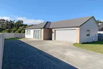 63 Staithes Drive North, Whitby