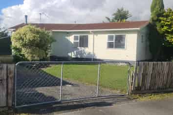 3 Stirling Street, Levin