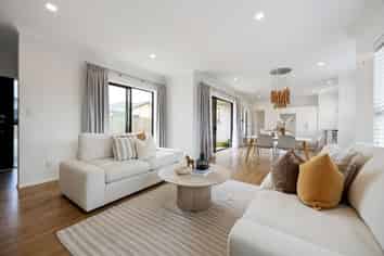 12 Stan Heather Drive, Glenview