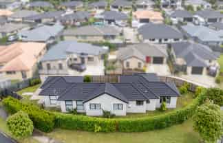 12 Stan Heather Drive, Glenview