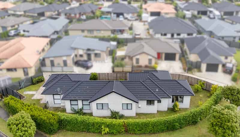 12 Stan Heather Drive, Glenview