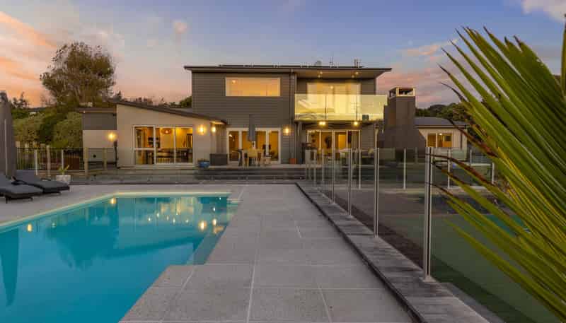 1 Moss Lane, RAUMATI BEACH