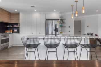 1 Moss Lane, RAUMATI BEACH