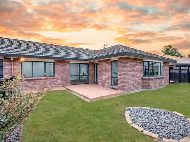 48 Forth Crescent, Glenview