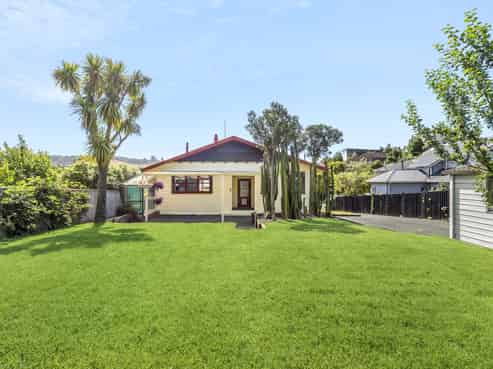 35 Tipahi Street, Nelson South