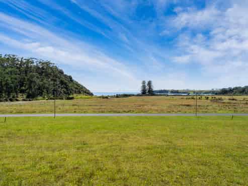 8 Ahumoana Road, Okura Bush