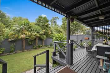 19B Deborah Place, Mangakakahi