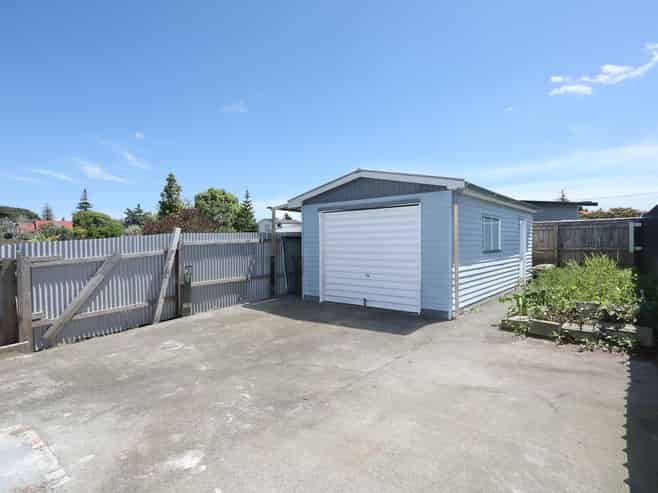 140 Broadway, Marton