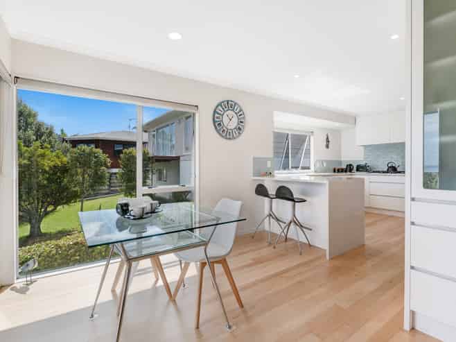 1326 Whangaparaoa Road, Army Bay