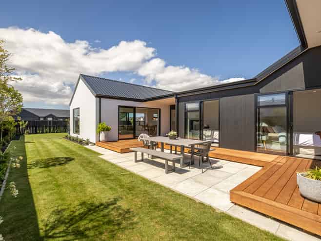 57 Ebenezer Drive, Lincoln