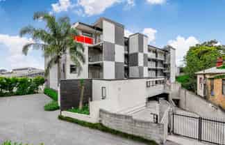 504/21 Tawari Mews, Mount Eden