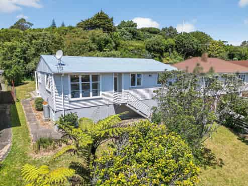 55 Taylor Terrace, Tawa