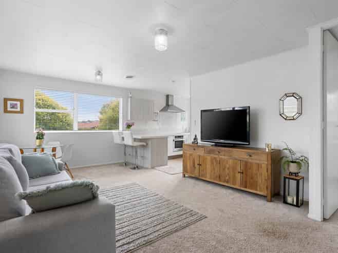 30A Thorburn Avenue, Red Beach