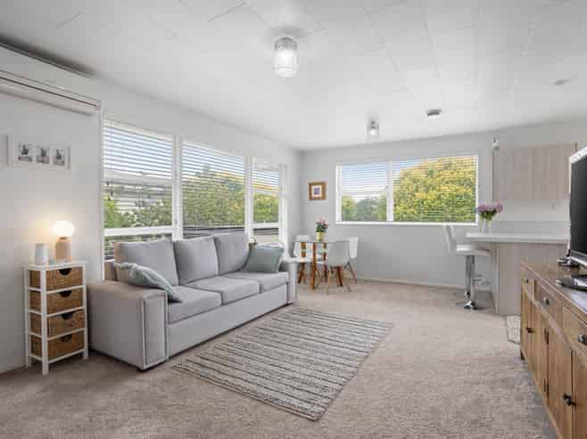 30A Thorburn Avenue, Red Beach