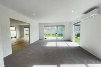 24 Onekura Street, Red Beach